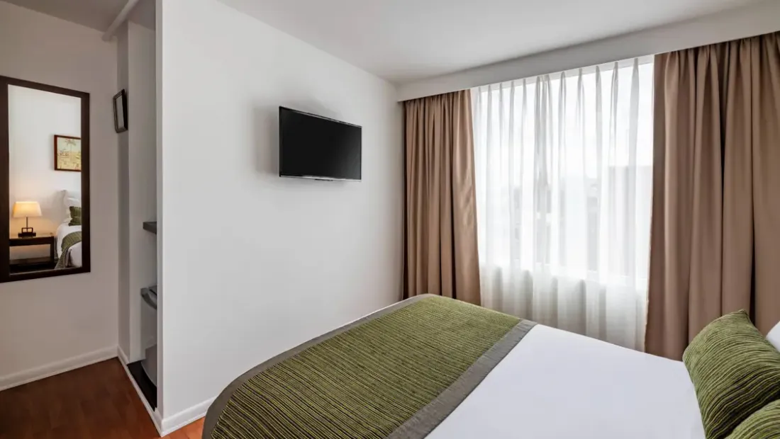 Habitación hotel cama doble