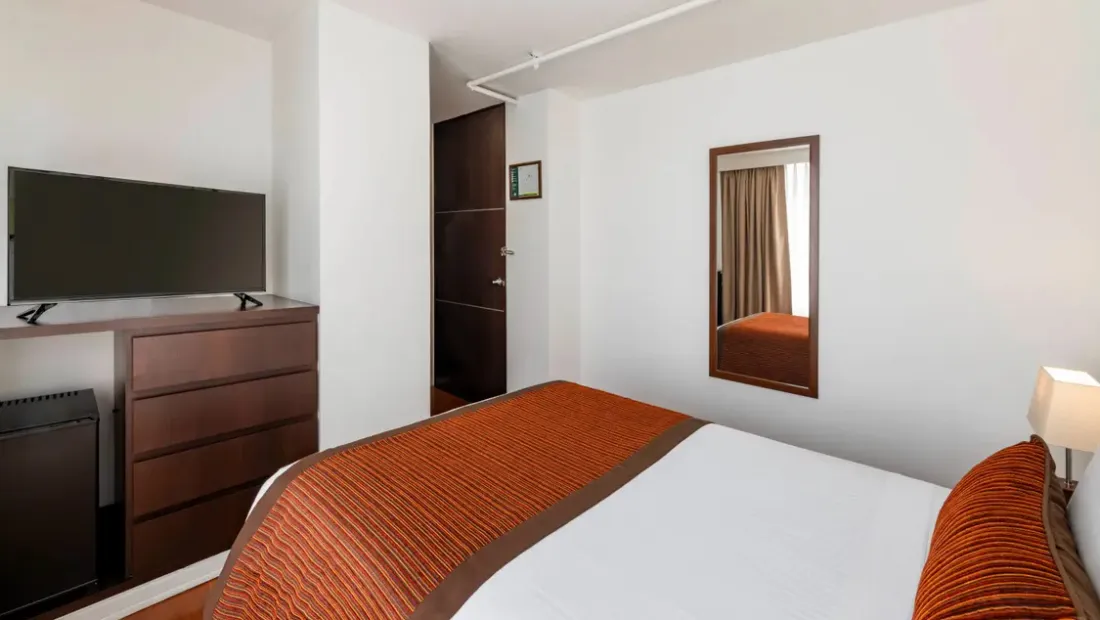 Habitación de hotel cama sencilla